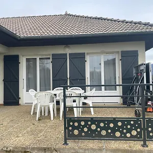 Villas Entiere, 6 Pl,3 Ch , Parking Prive , Climatise Villa Chatte