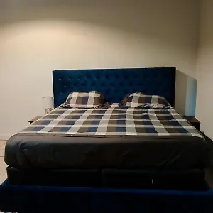 No2 Plaza St-hubert Metro Jean-talon Jarry Parc Appartement Montréal
